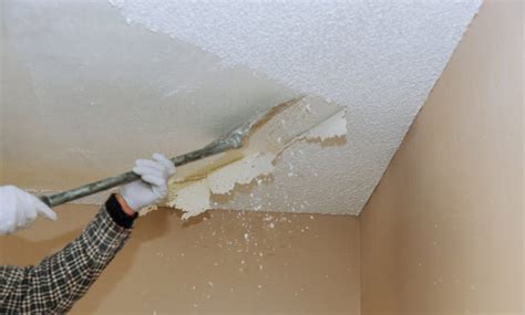 damp patch on ceiling, but no leak|Damp patch on ceiling – causes and cure for ceiling patch